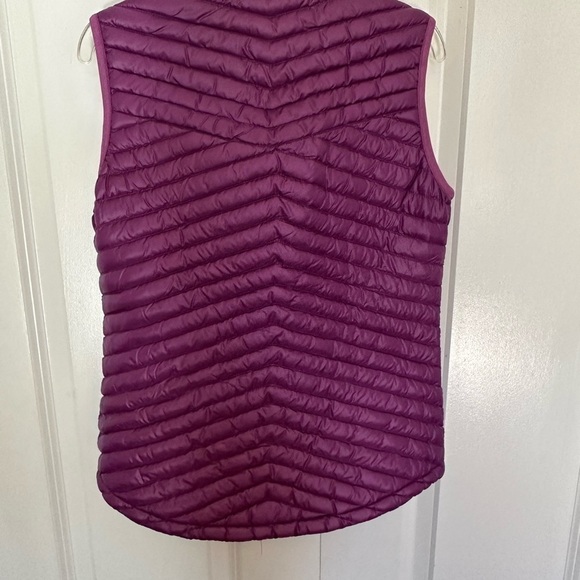 Downtek fuchsia water repellant lightweight down puffer vest, XS - Picture 7 of 7